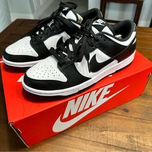 Nike Dunks Low Pandas